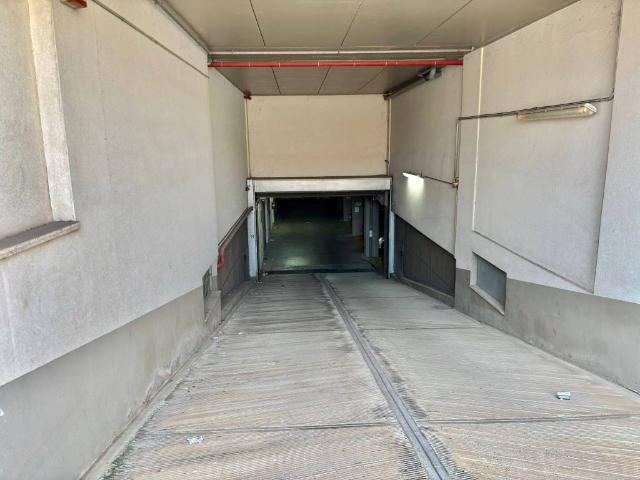 Box in vendita a Puglia, Bari