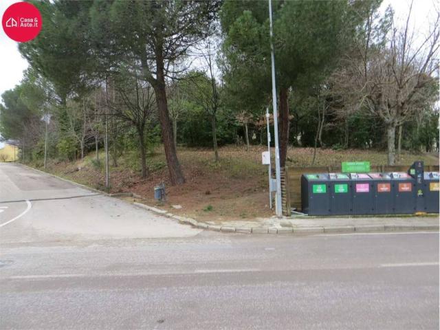 Box in vendita a Marche, Macerata