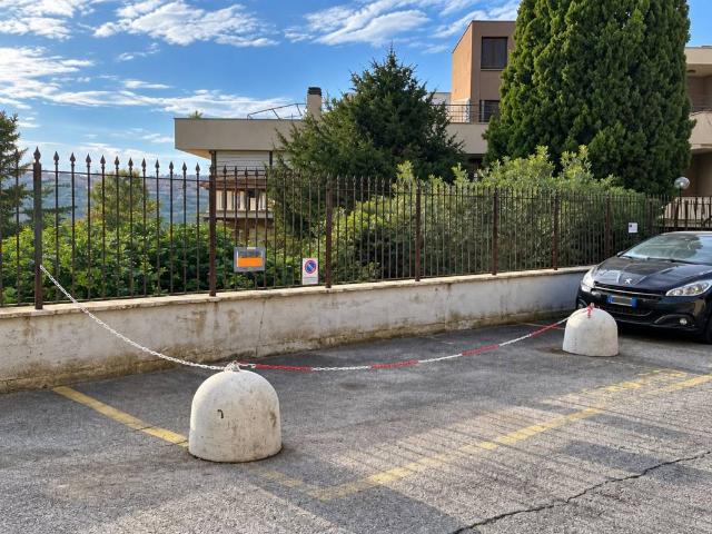 Box in vendita a Monterotondo, Roma Capitale