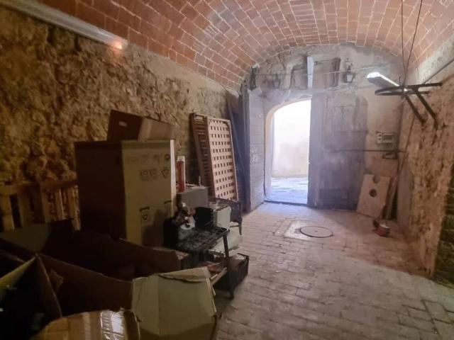 Box in vendita a Montescudaio, Toscana