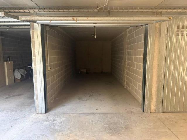 Box in vendita a Montichiari, Lombardia