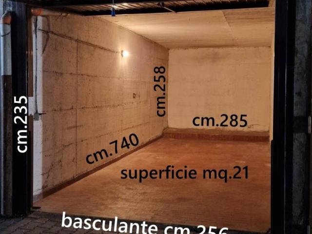 Box in vendita a Triante, Monza