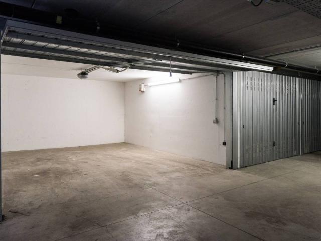 Box in vendita a Centro, Monza