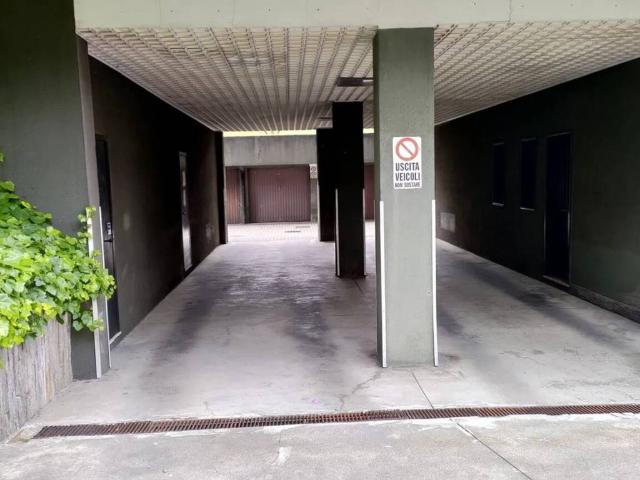 Box in vendita a Triante, Monza