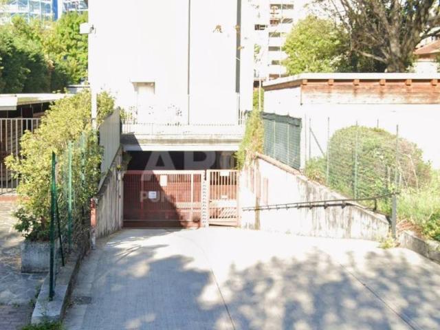 Box in vendita a San Fruttuoso, Monza