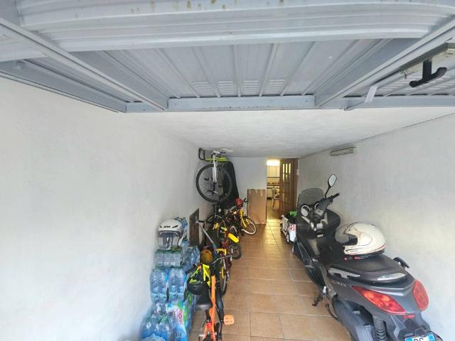 Box in vendita a Cazzaniga, Monza