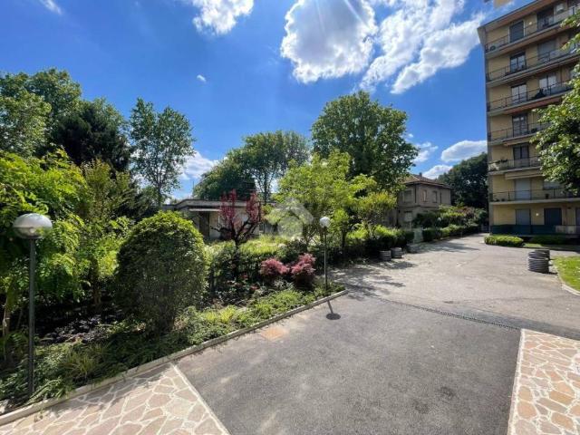 Box in vendita a Cederna, Monza