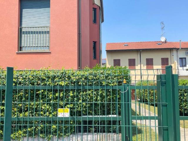 Box in vendita a Buonarroti, Monza
