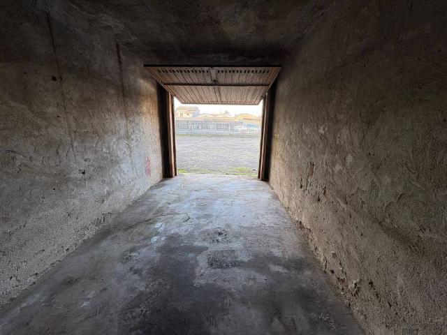 Box in vendita a Mortara, Lombardia