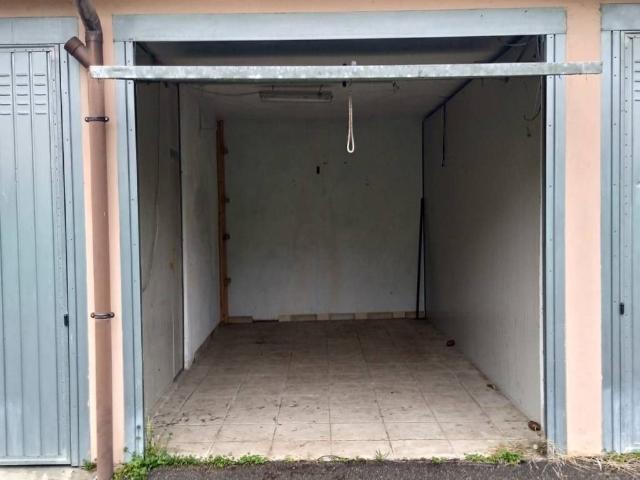 Box in vendita a Mortara, Lombardia