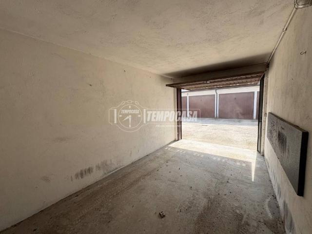 Box in vendita a Mortara, Lombardia