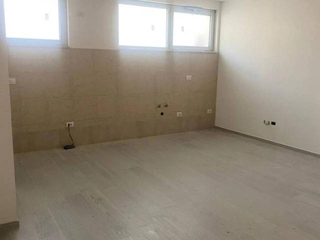 Box in vendita a Puglia, Taranto