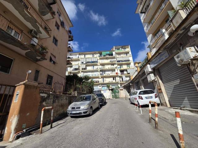 Box in vendita a Municipalità 10, Napola