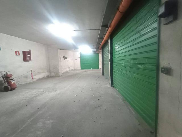 Box in vendita a Fuorigrotta, Napoli