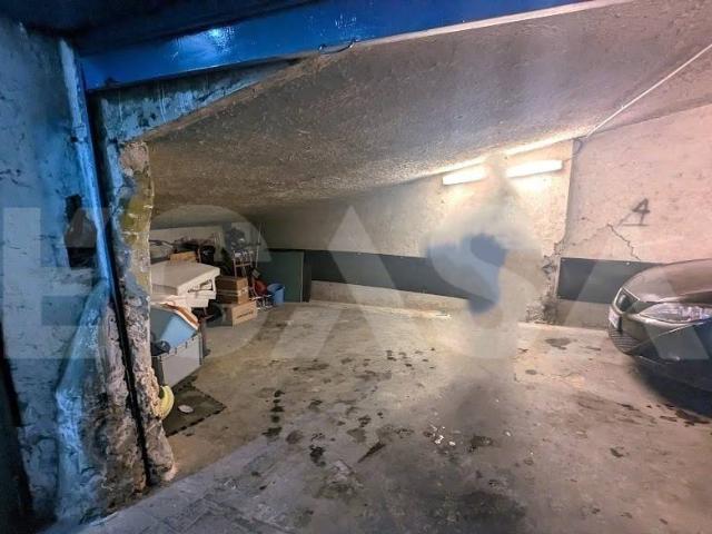 Box in vendita a Municipalità 7, Campania