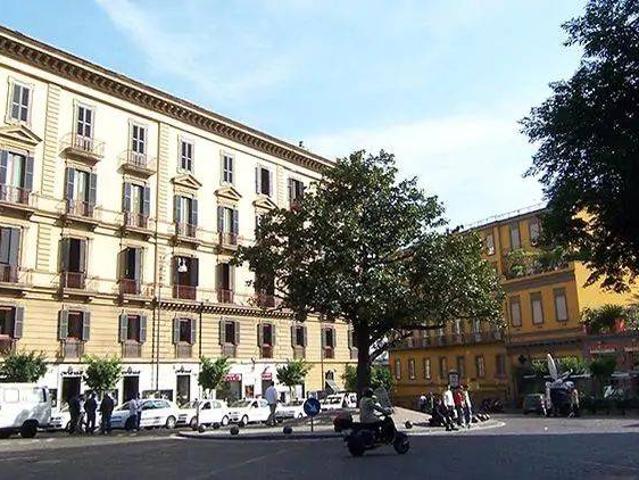 Box in vendita a Napoli