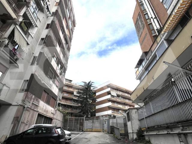 Box in vendita a Municipalità 10, Napola
