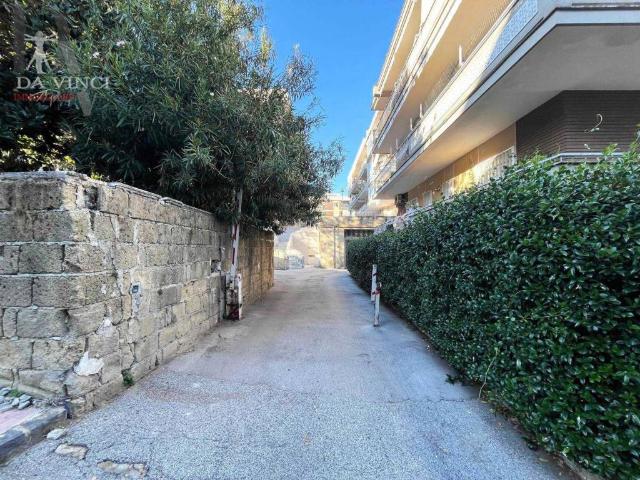 Box in vendita a Municipalità 3, Napola