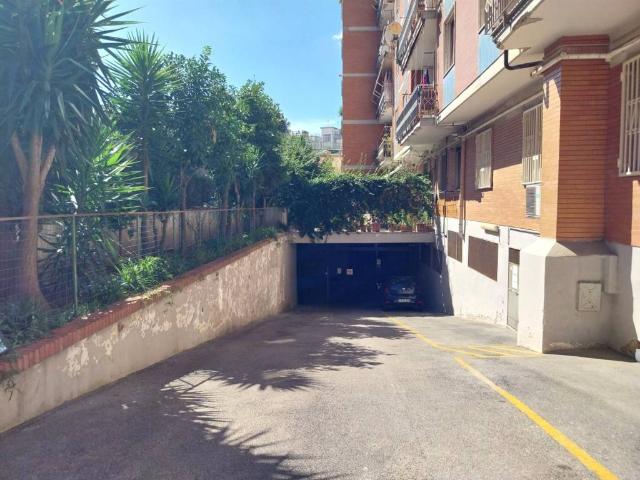 Box in vendita a Paratina, Campania