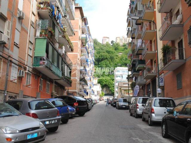 Box in vendita a Municipalità 10, Napola