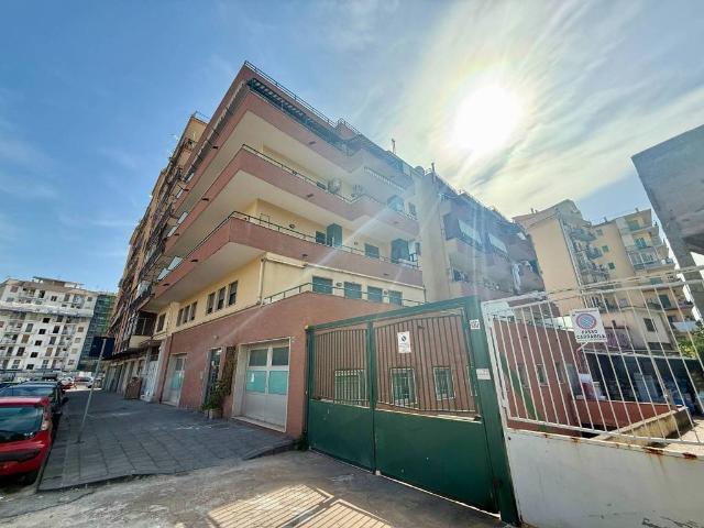 Box in vendita a Napoli