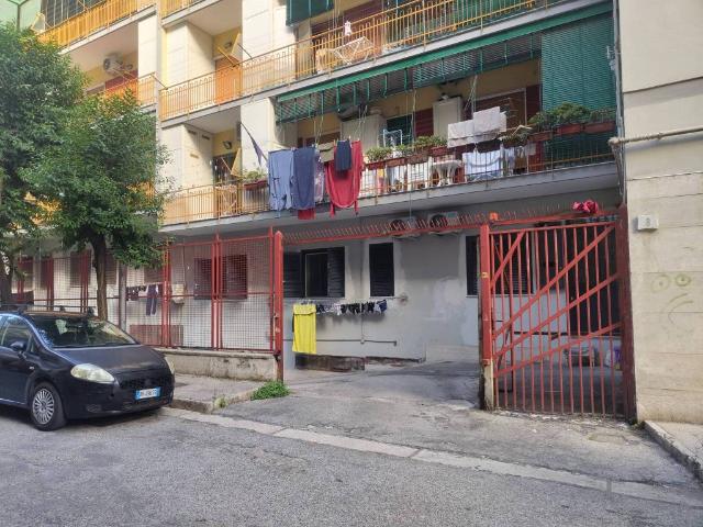 Box in vendita a Napoli