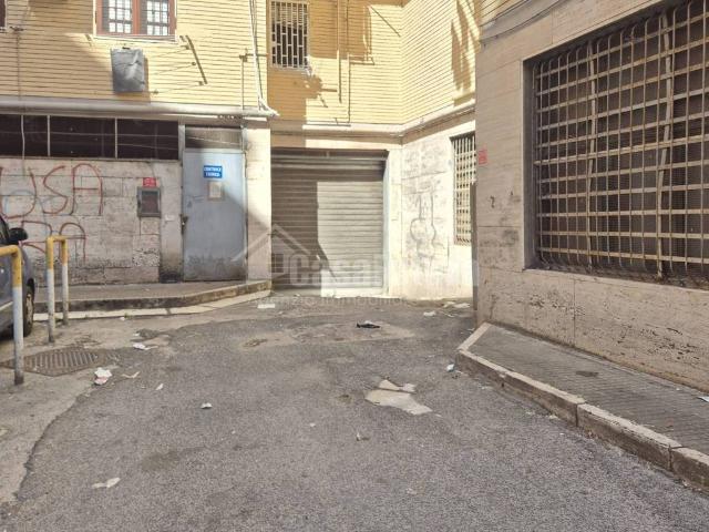 Box in vendita a Municipalità 7, Campania