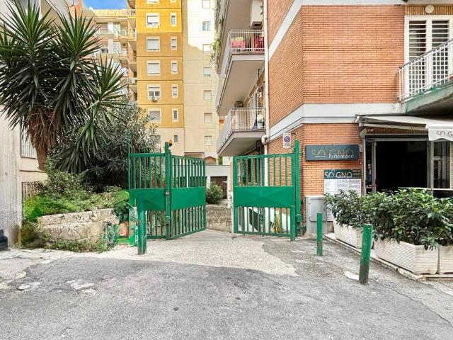 Box in vendita a Napoli