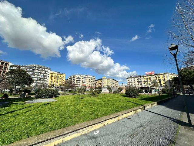 Box in vendita a Municipalità 4, Napola