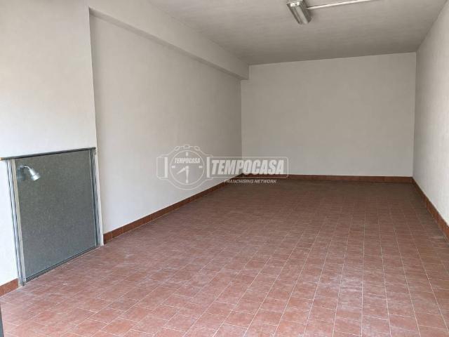 Box in vendita a Coroglio, Campania