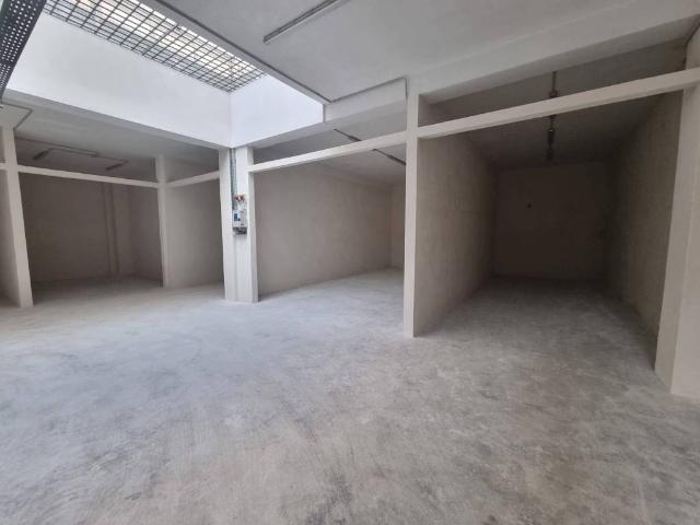 Box in vendita a Napoli