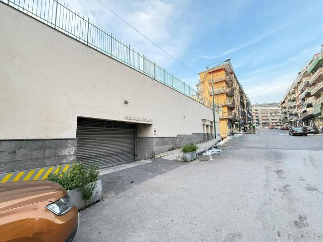 Box in vendita a Camaldoli, Napola