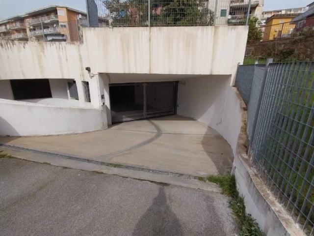 Box in vendita a Municipalità 3, Napola