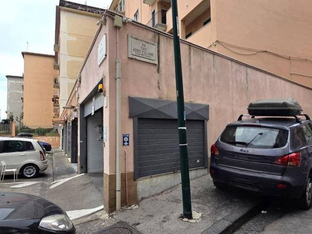 Box in vendita a Napoli
