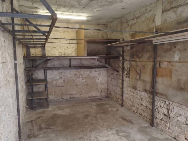 Box in vendita a Camaldoli, Pianura