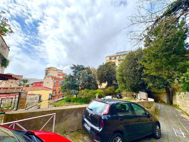 Box in vendita a Municipalità 3, Campania