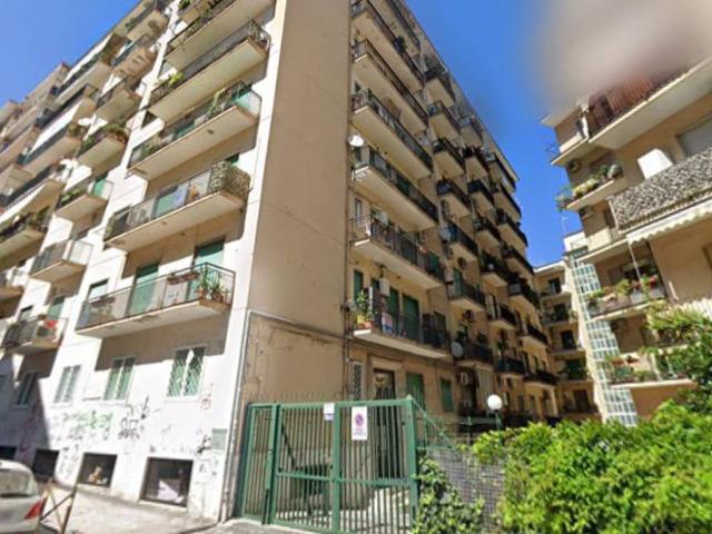 Box in vendita a Napoli