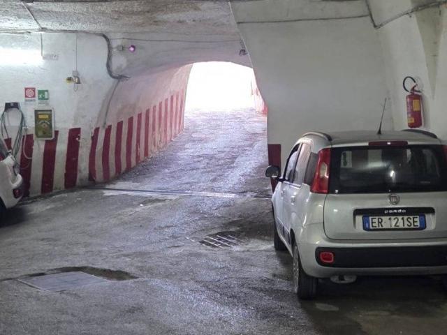 Box in vendita a Municipalità 3, Campania