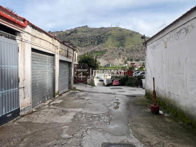 Box in vendita a Camaldoli, Pianura