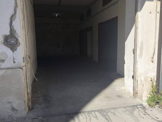 Box in vendita a Pianura, Napoli
