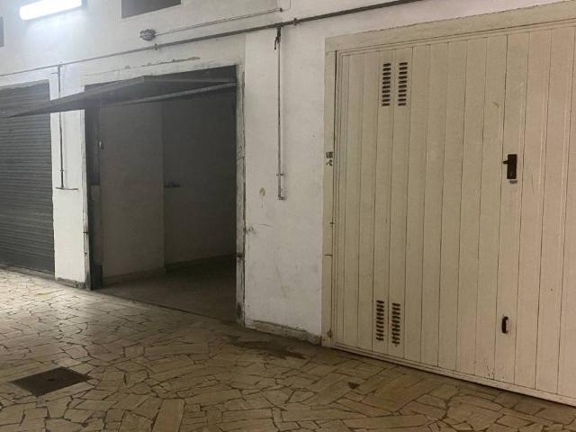 Box in vendita a Municipalità 10, Campania