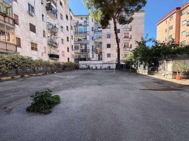Box in vendita a Soccavo, Napoli