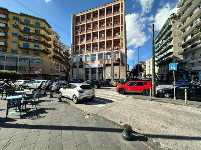 Box in vendita a Municipalità 4, Napola