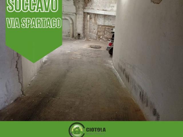 Box in vendita a Camaldoli, Napola