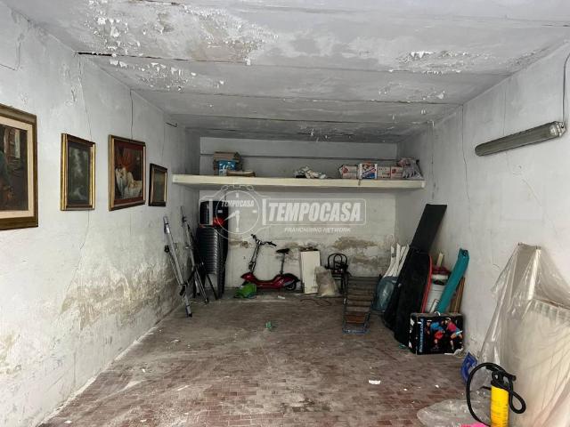 Box in vendita a Camaldoli, Pianura