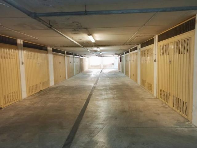 Box in vendita a Puglia, Lecce