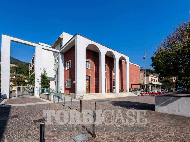 Box in vendita a Botta, Nembro