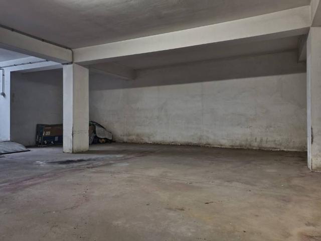 Box in vendita a Borgo Medievale, Roma Capitale