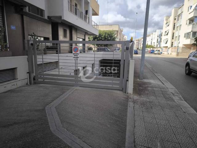 Box in vendita a Noicattaro, Bari