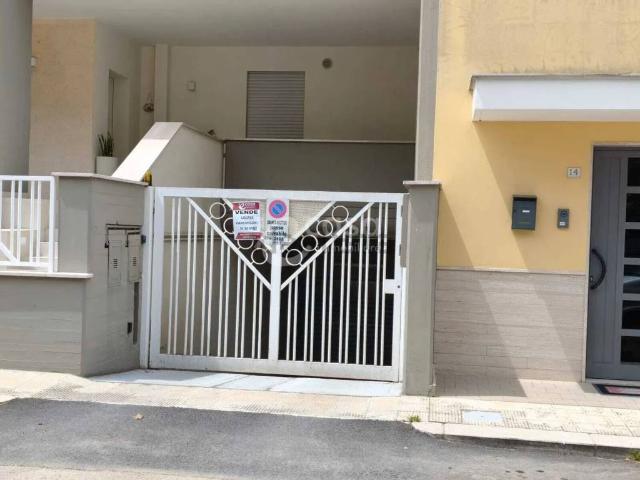 Box in vendita a Puglia, Bari